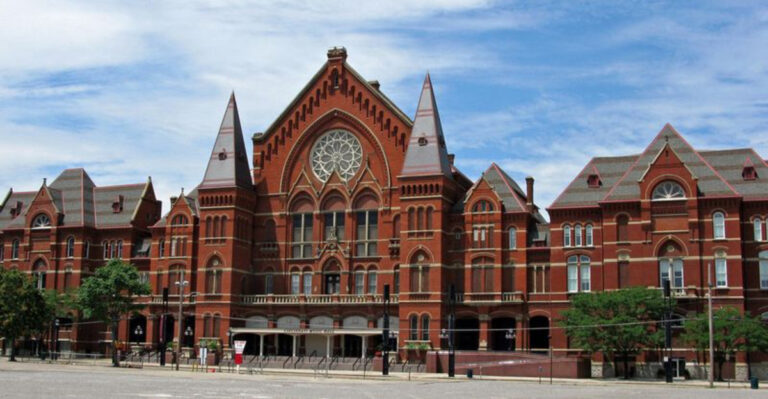 These 7 Creepy Spots In Ohio Will Give You Instant Goosebumps