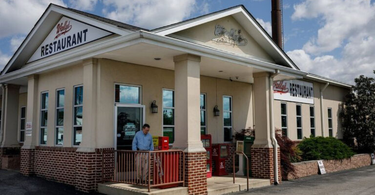 These 7 Tennessee Meat-And-Three Cafes Have Been Family-Owned For Decades