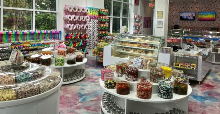 These Old-Fashioned Virginia Candy Shops Deliver Pure Nostalgia