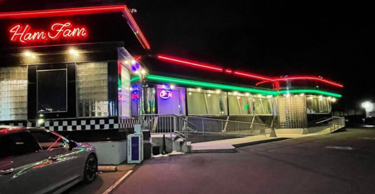 This Allentown, Pennsylvania Diner Serves Huge Portions You Won’t Finish Without a To-Go Box