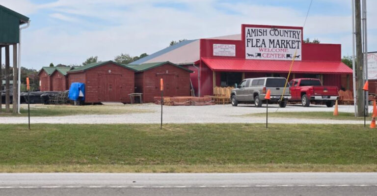 This Amish Flea Market in Tennessee Is the Perfect Spring Stop for Rare Finds and Great Food