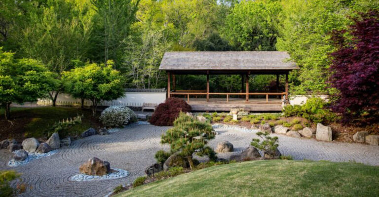 This Beautiful Japanese Garden In Tennessee Will Make You Feel Like You’re In A Different World