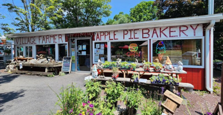This Charming Pennsylvania Bakery Serves Some of the Best Chicken Pot Pies