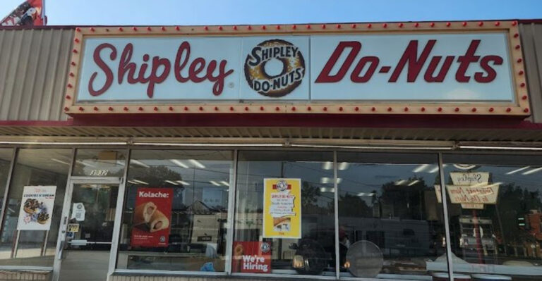This Classic Bakery Has Been Using the Same Donut Recipe Since 1936
