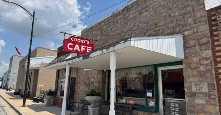 This Classic Missouri Cafe Serves Coconut Cream Pie That Tastes Like It Came Straight From Grandma’s Kitchen