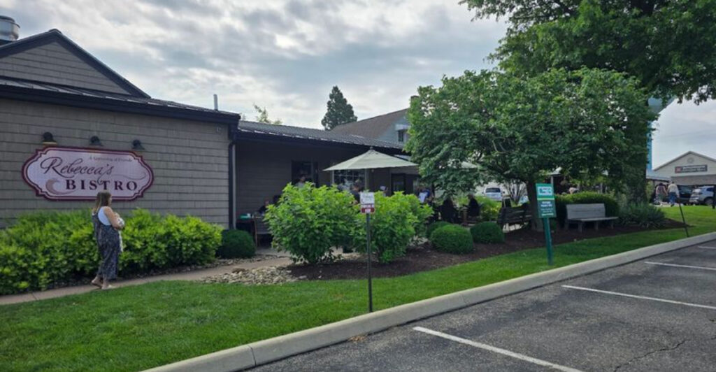 This Cozy Log Cabin Bistro In Ohio Serves The Best Tomato Basil Soup You’ll Ever Taste