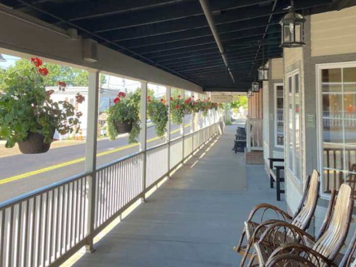 This Cozy Ohio Restaurant With A Front Porch Will Make You Feel Just Like Home