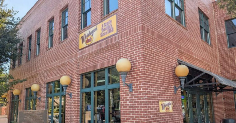This Cozy Texas Restaurant Has a Reuben Famous Nationwide