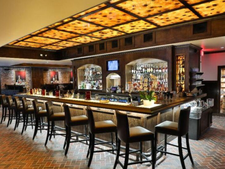 This Dallas Bar Is Hidden Behind a Phone Booth&mdash;and You Need a Code to Get In