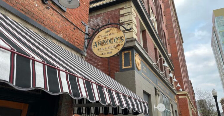 This Historic Ohio Bar Has Been Serving Drinks Since Before The Civil War