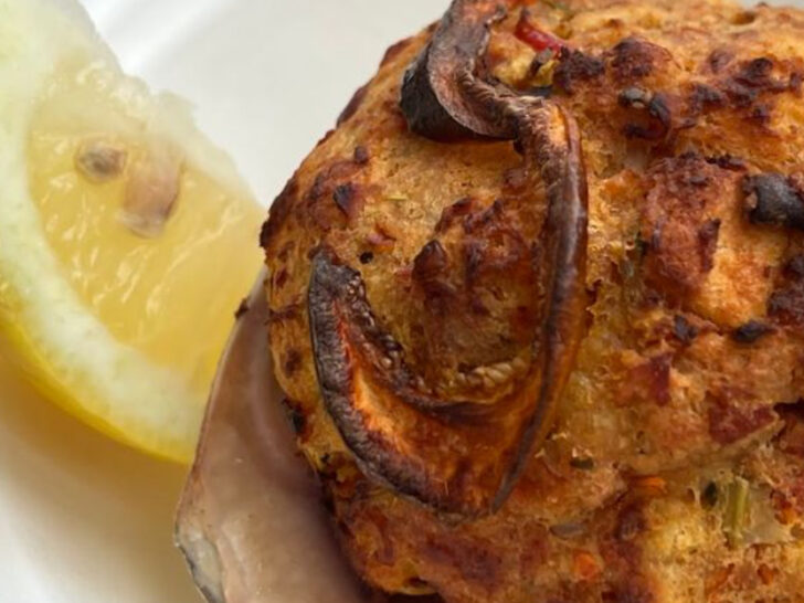 This Low-Key Restaurant in Rhode Island Serves Mouthwatering Clam Chowder Known Across America