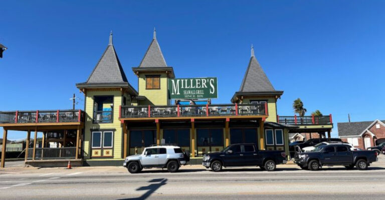 This Low-Key Texas Spot Has Shrimp and Grits So Good, People Drive Miles for Them