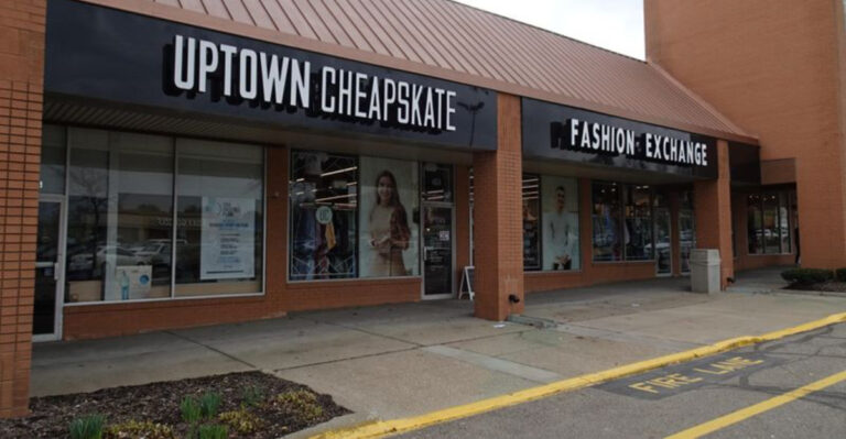 This Massive Thrift Store In Ohio Feels Like A Giant Treasure Hunt
