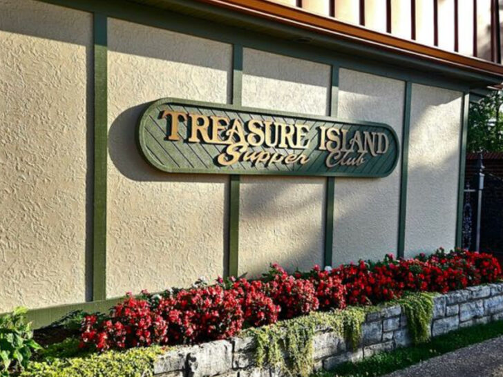 This No-Fuss Supper Club In Ohio Has Delicious Frog Legs Locals Can&rsquo;t Stop Talking About