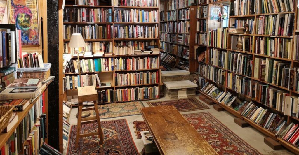 This Old Barn in New York Is One of the State’s Most Unique Bookstores