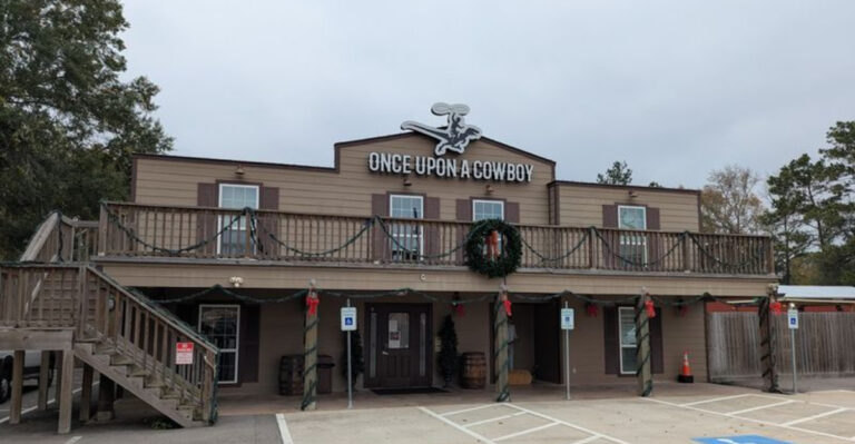 This Old-School Texas Amusement Park Will Make You Feel Like a Kid Again