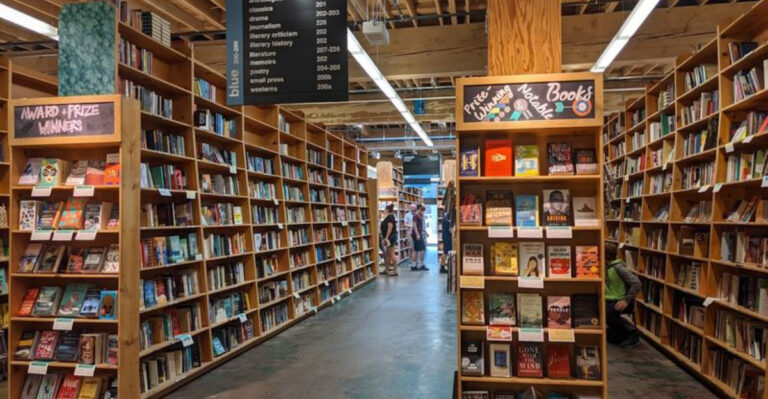 This Oregon Bookstore Is So Massive, People Turn It Into a Day Trip