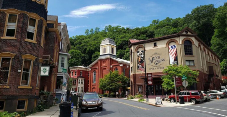 This Pennsylvania Town Is a Hidden Beauty That Could Be on a Postcard