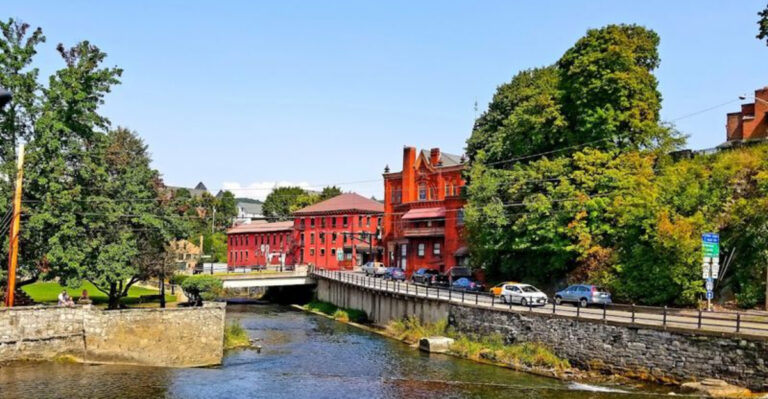 This Retro Pennsylvania Town Will Give You Major ’70s Throwback Vibes