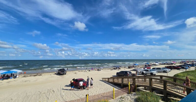 This Secret Texas Beach Spot Comes With Free Parking Year-Round