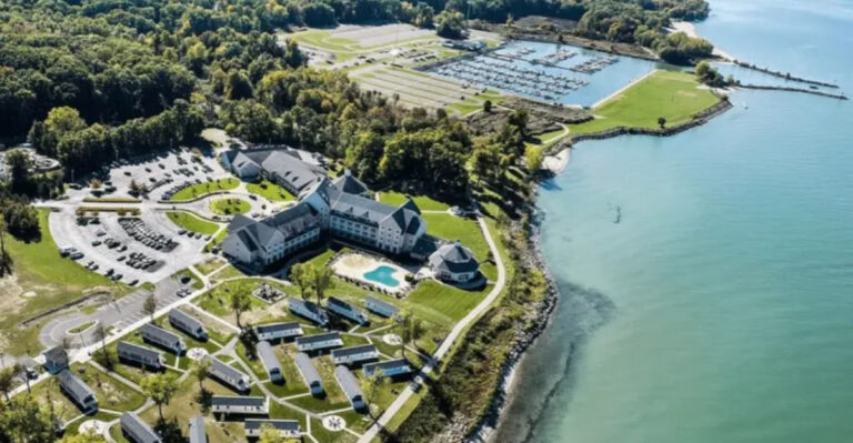 This Small-Town In Ohio Hides One Of The Midwest’s Most Amazing State Parks