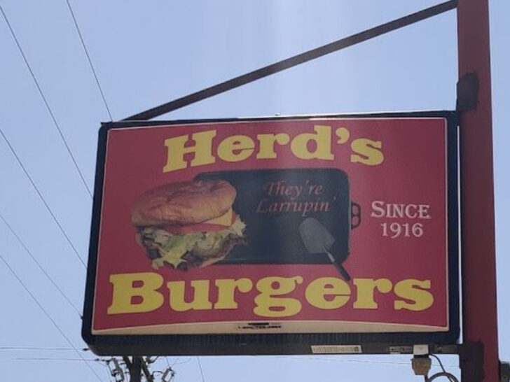 This Small-Town No-Frills Cafe Might Serve the Best Burgers in Texas