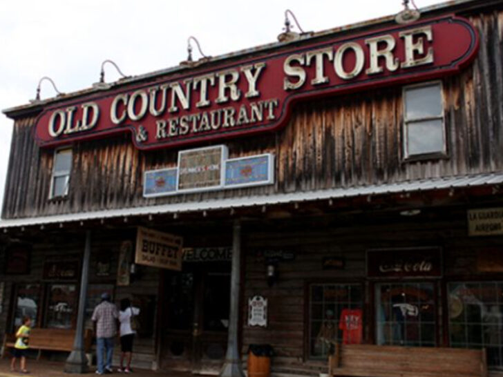 This Tennessee General Store Feels Like Walking Into a Time Machine
