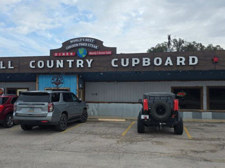 This Texas Roadside Cafe Serves Giant Chicken Fried Steak and Homemade Gravy
