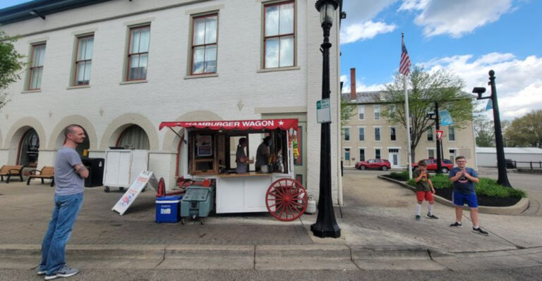 This Tiny Burger Spot In Ohio Has Been A Local Legend Since 1913
