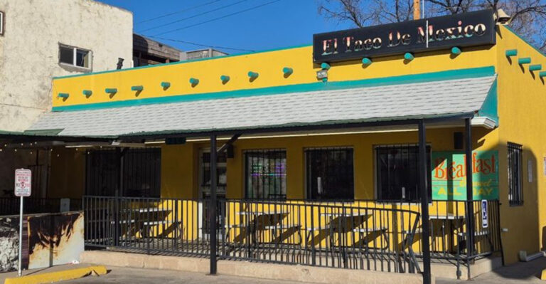 This Tiny Diner in Colorado Still Serves Green Chile the Way Locals Grew Up Loving