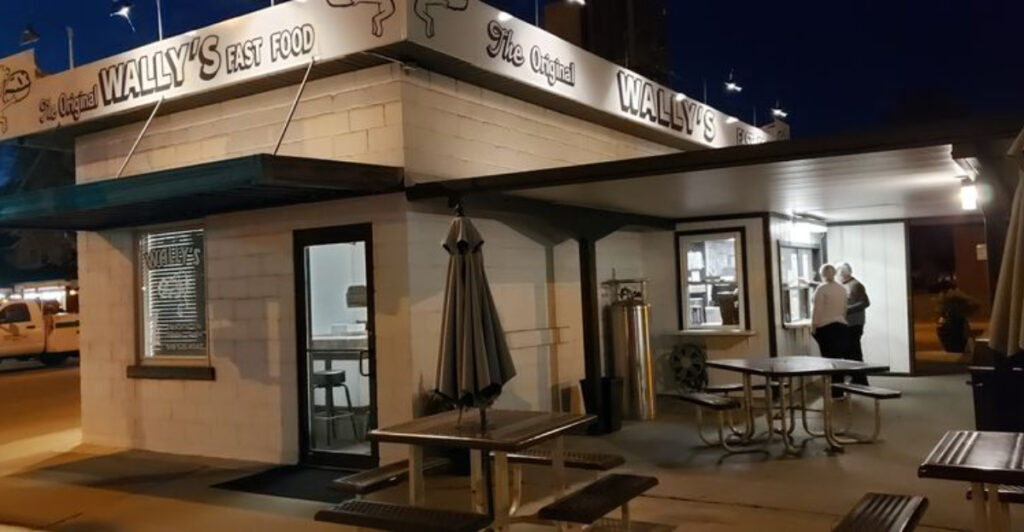 This Tiny Drive-In in Small-Town Illinois Has Been Serving Some of the Best Burgers Since 1951