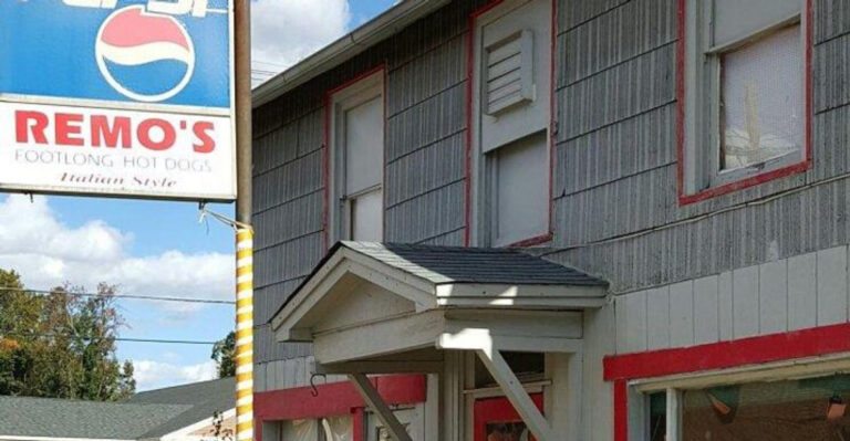 This Tiny Hot Dog Joint In Ohio Might Just Be The State’s Best-Kept Secret