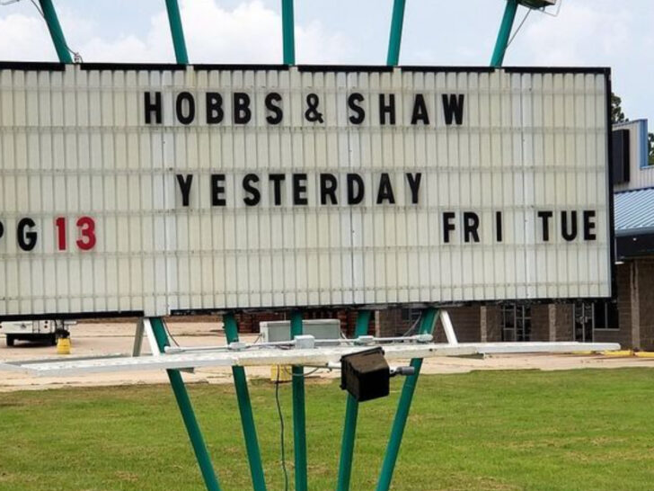 This Vintage Arkansas Drive-In Theater Brings You Back to the Good Old Days