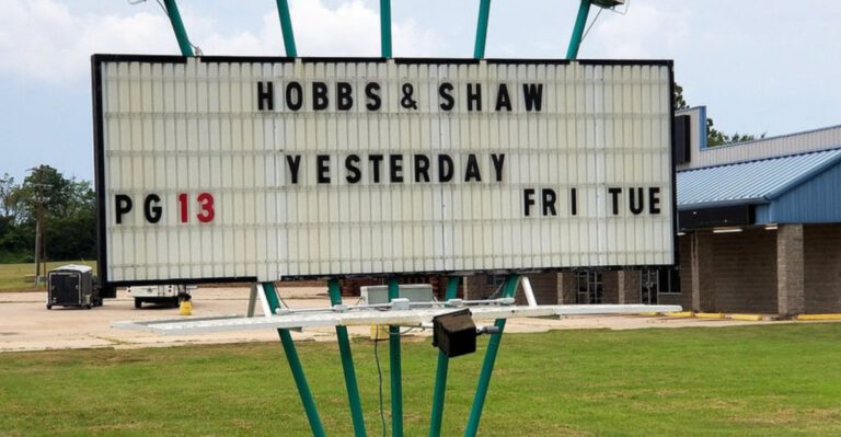 This Vintage Arkansas Drive-In Theater Brings You Back to the Good Old Days