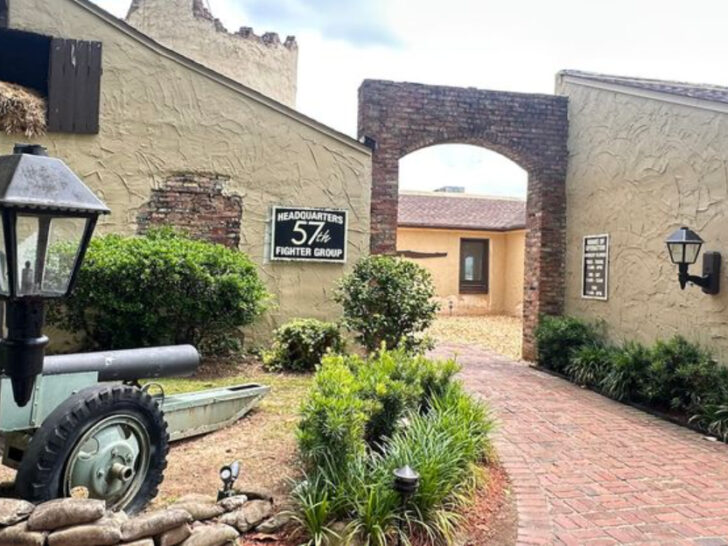 This WWII-Themed Restaurant in Georgia Serves a Prime Rib Known Around the World