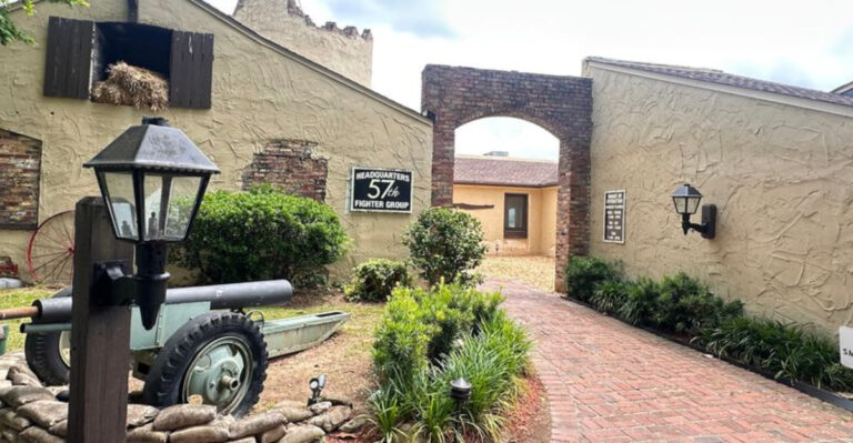This WWII-Themed Restaurant in Georgia Serves a Prime Rib Known Around the World