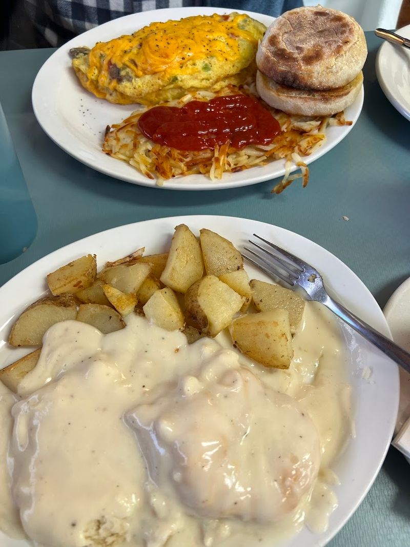 Why This Casper Diner Is Worth the Stop