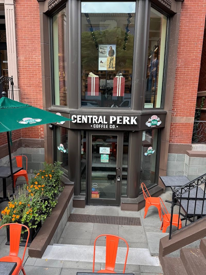 Patio People Watching On Newbury