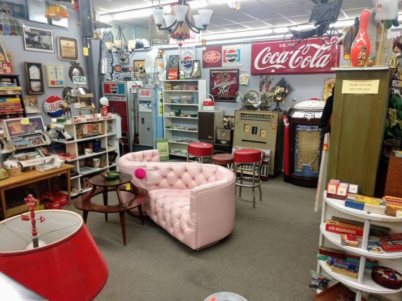 Audrey&rsquo;s Place Thrift Store (E 10th St, Indianapolis)