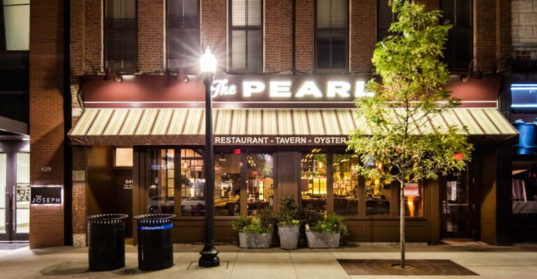 You Need To Try The House-Infused Cocktails At This Enchanting Ohio Tavern