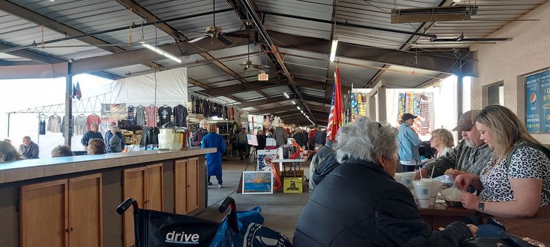 Breakfast, Snacks, and Live Music Vibes