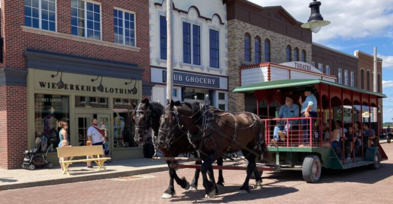 10 Ohio Historic Villages That Feel Perfect For A Lovely Day Trip