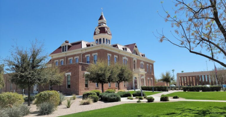 11 Gorgeous Arizona Towns Where Retirees Can Live Comfortably on Social Security