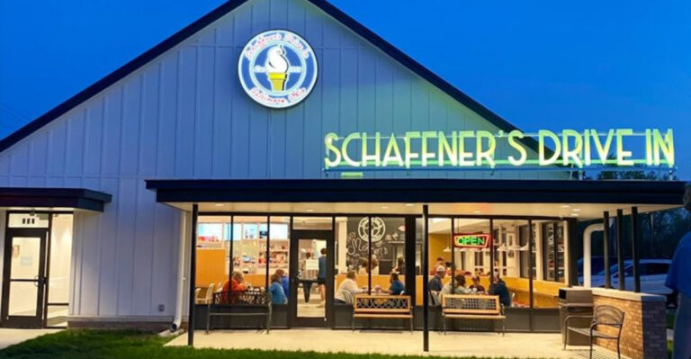 12 Ohio Drive-In Burger And Hot Dog Stops That Make Spring Drives Tastier