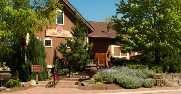 12 Ohio Restaurants With Some Absolutely Stunning Dining Atmospheres