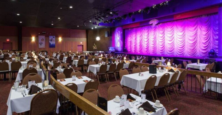13 Pennsylvania Dinner Theaters Where the Main Course Comes With Live Entertainment