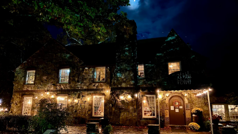 15 Tennessee Restaurants Outside Nashville That Are Totally Worth the Drive