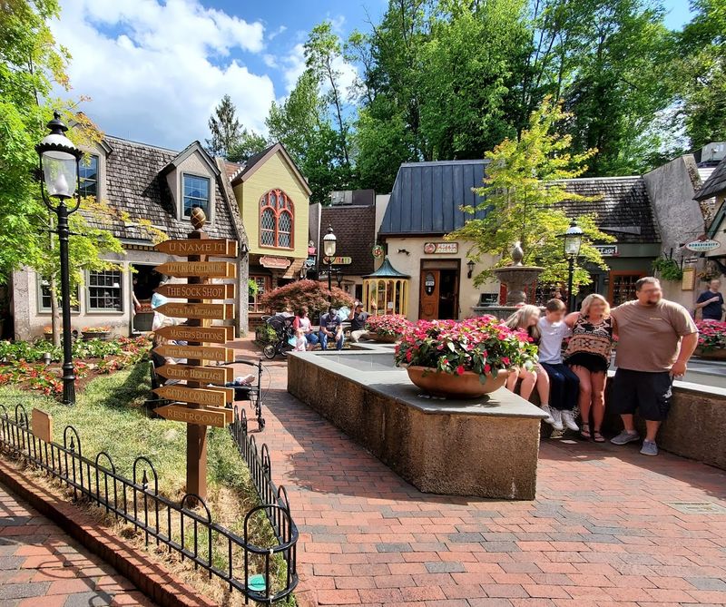 27 Unique Shops Packed Into One Walkable Spot 27 Unique Shops Packed Into One Walkable Spot