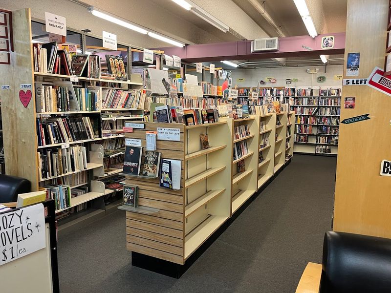Books Again (Pueblo)