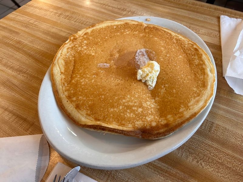 Big Breakfast Energy in a Small Dining Room Big Breakfast Energy in a Small Dining Room